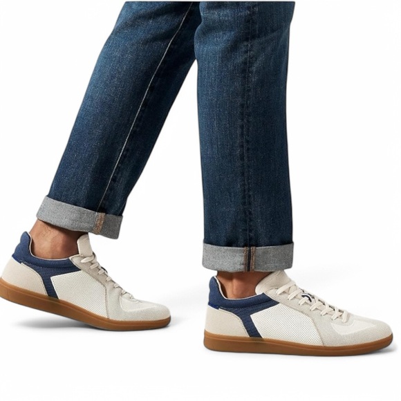 Men Rothy’s Sneakers - Picture 2 of 7